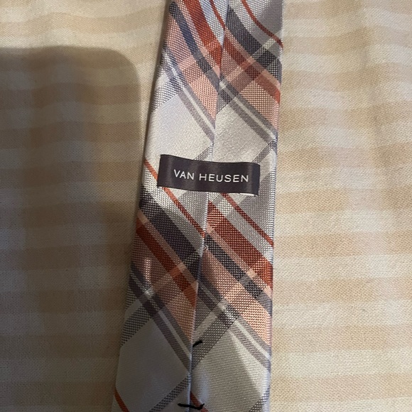 Van Heusen Checkered Tie - Picture 2 of 2